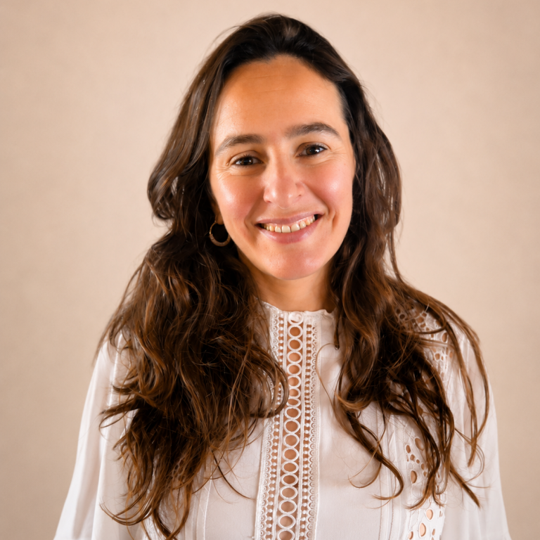 2-Lucrecia Manzo
