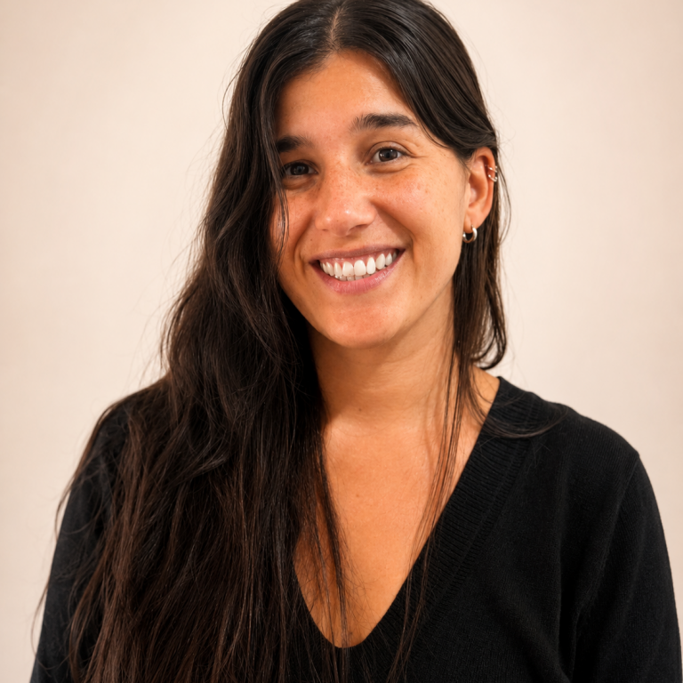 2-Manuela Macesic
